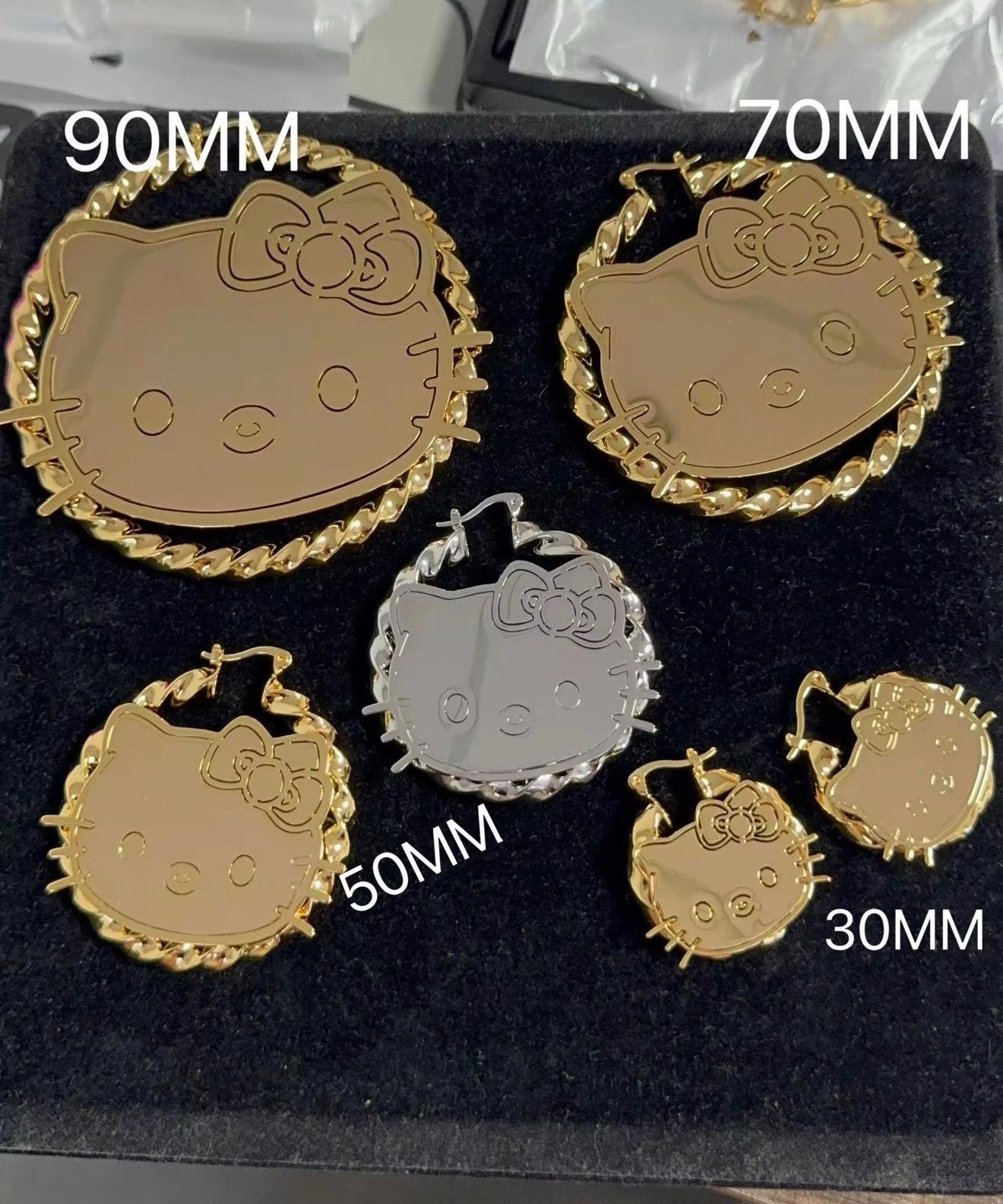 Hello Kitty Hoop Earrings 🎀